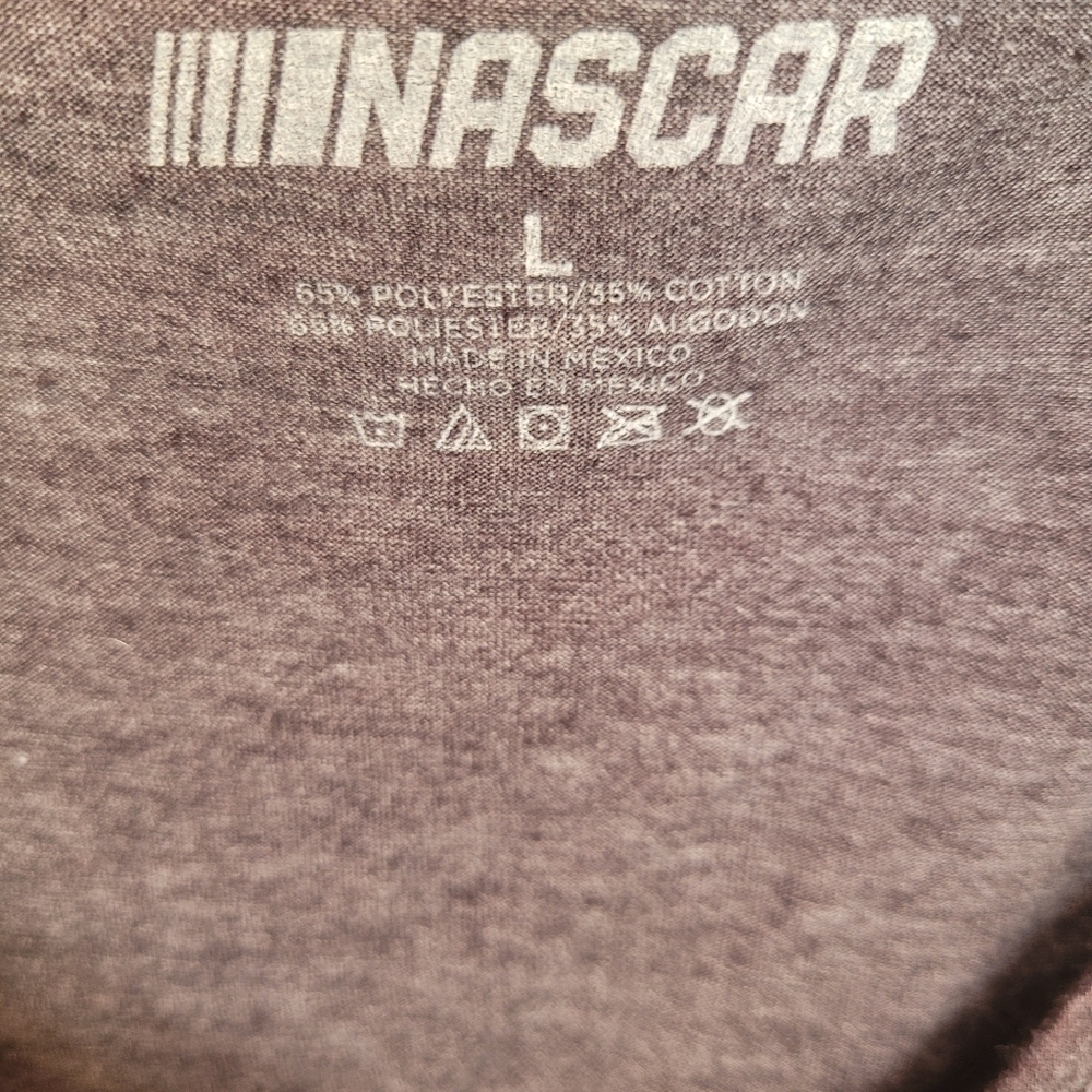 NWT Women's Phoenix Raceway V-neck Tee Size Large - Picture 3 of 5